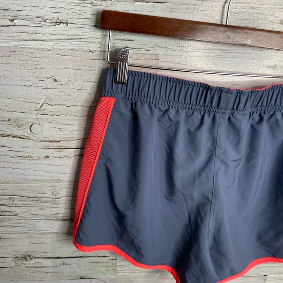 Adidas shorts gray and pink size small athletic - Picture 7 of 9